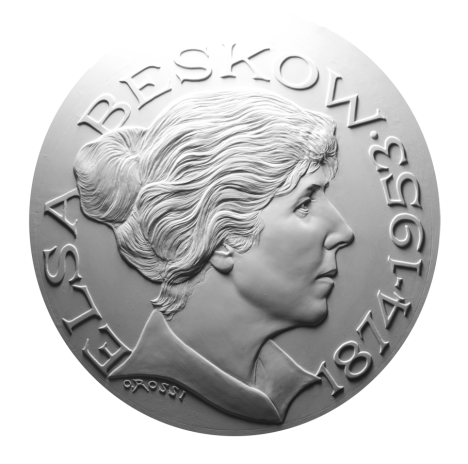 Elsa Beskow, recto di modello in gesso per la realizzazione di medaglia coniata in bronzo e oro. Committente: ditta olandese, 2013